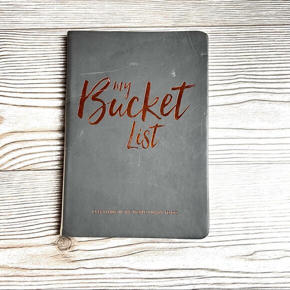 Bucket List Adventure Activity Journal - Picture 1 of 8